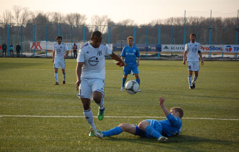 ЧБ-2013. Динамо Минск - Нафтан - 1:1. Александр Алумона. Фото Александры Милентей