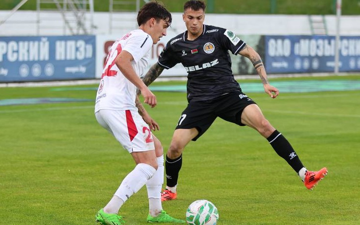 ЧБ-2025. Славия - Торпедо-БелАЗ. Антон Лукашов и Данила Нечаев. Фото ФК "Славия" (Мозырь)