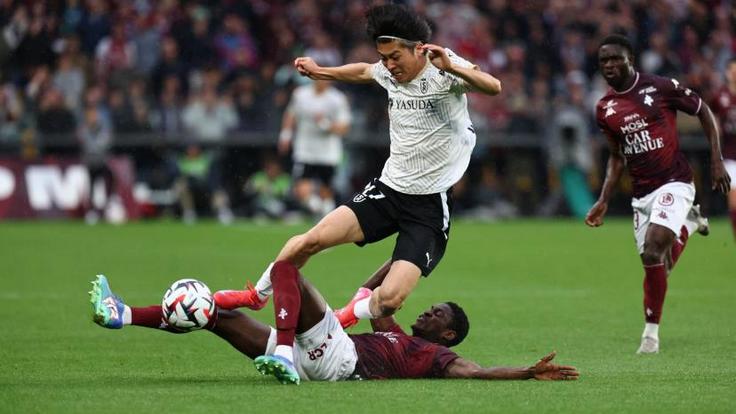 Франция, плей-офф за место в Д1. Финал, первый матч. "Мец" сыграл вничью с "Реймсом"