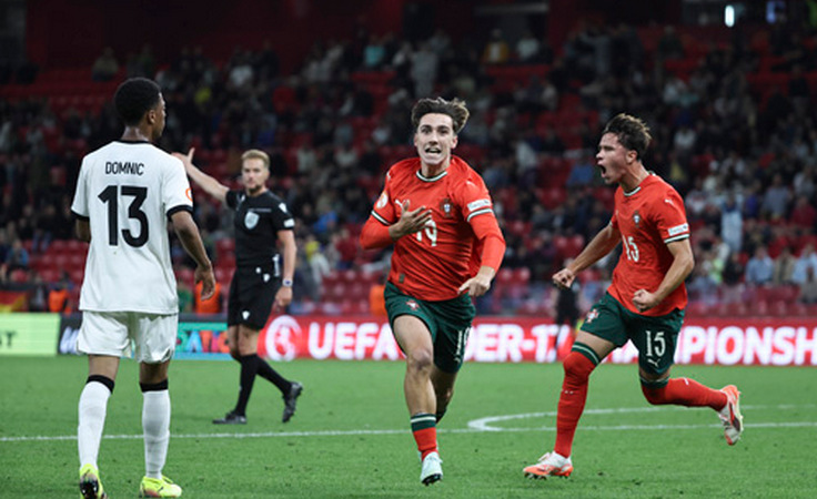 ЕВРО-2025 (U-17). 3-й тур. Португалия - Германия - 2:1