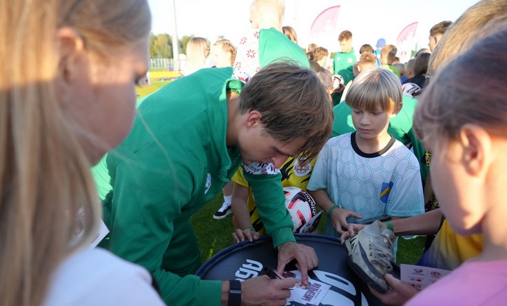 Открытая тренировка сборной, обзор первой лиги, интервью с Кибуком, матчи легионеров. Что было вчера и что будет сегодня