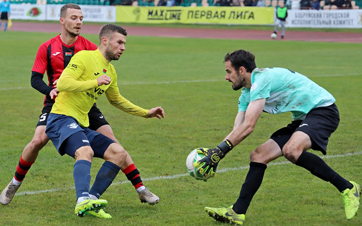 ЧБ-2025 (Д2). Белшина - Бумпром. Павел Селезнев, Дмитрий Каплунов и Денис Садовский. Фото ФК "Белшина"