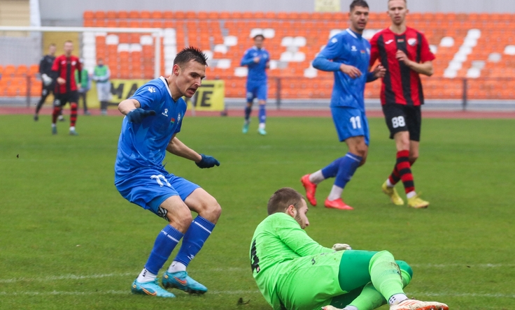 Желто-красный листопад в дерби Могилевщины и, вероятно, ключевая победа "Днепра"