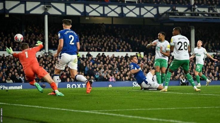 Англия-2025/26. 13-й тур. Эвертон - Ньюкасл - 1:4