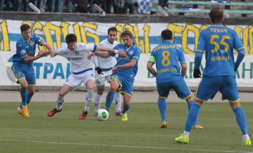 ЧБ-2014. Динамо Мн - БАТЭ - 1:2. Слободан Симович и борисовские тиски. Фото пресс-службы "Динамо Мн"