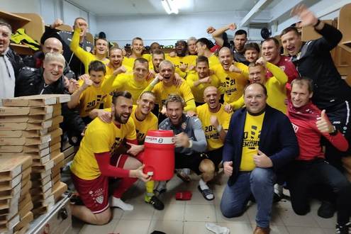 ЧБ-2021. Гомель - Шахтер - 2:3. Чемпионская раздевалка "Шахтера". Фото Виктора Цижыка