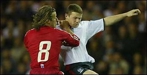 Англия с кем-то