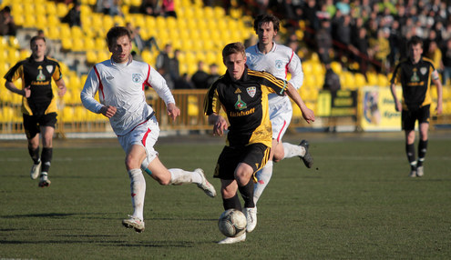 ЧБ-2012. Шахтер - Минск - 7:0. С мячом Андрей Цеван. Фото Кирилла Павловича