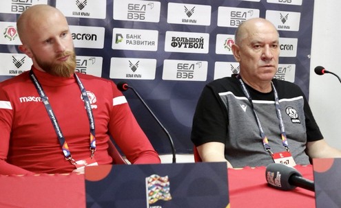 Руслан Хадаркевич и Георгий Кондратьев перед матчем Беларусь - Казахстан. Фото abff.by