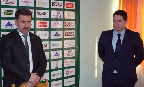 Виталий Былинин (справа). Фото fcbelshina.com