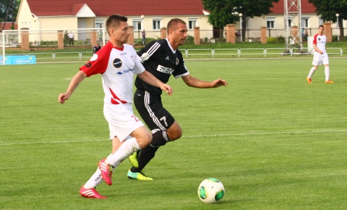 ЧБ-2014. Минск - Торпедо-БелАЗ. Валерий Куценко против Артема Концевого. Фото Сергея Шелега