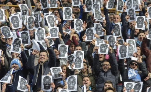 Болельщики "Наполи" с портретом Кулибали