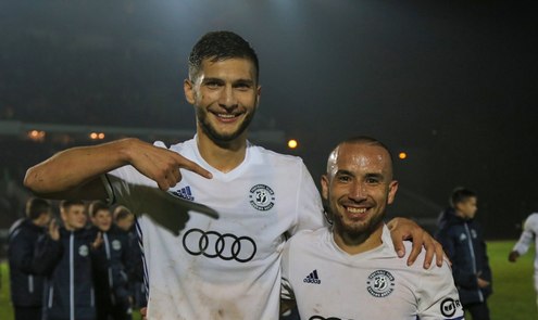 Леандро Торрес (справа)