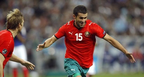 Сергей Кисляк забил мяч в ворота сборной Франции. Фото Reuters